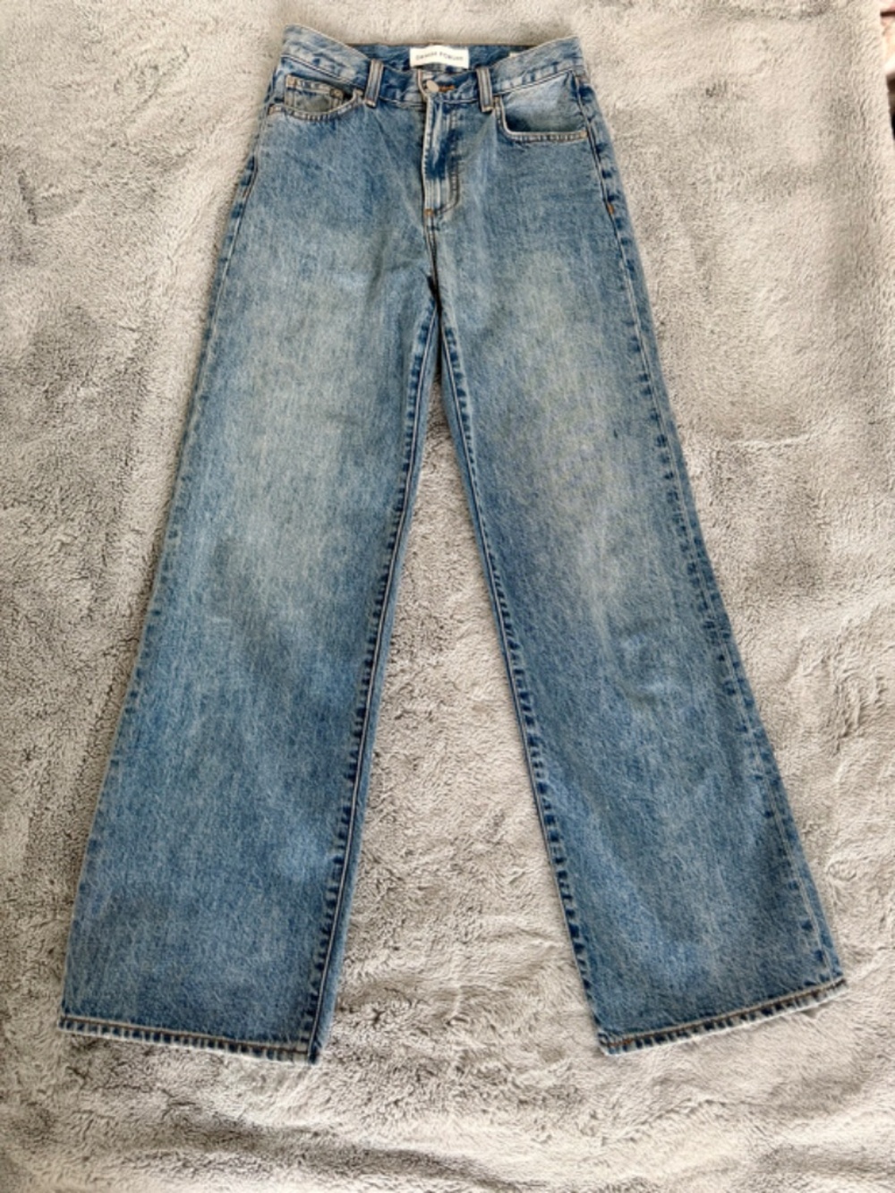 Denim Forum Farrah Hi-Rise Wide Jean in Sweet Memory